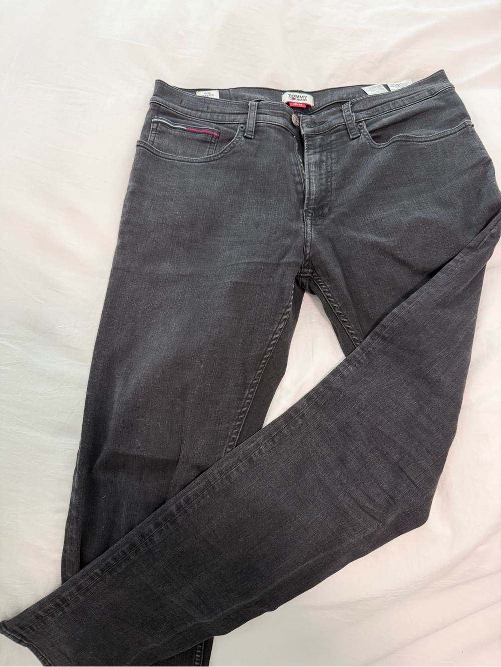 Tommy Hilfiger Men's Slim Jeans with Signature Pocket Trim